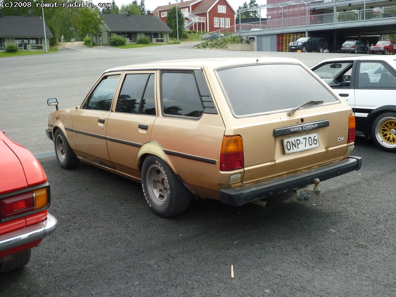 Toyota Corolla DX farmari