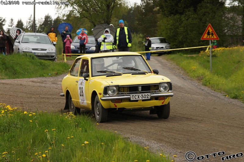 Keltainen pikku-Corolla