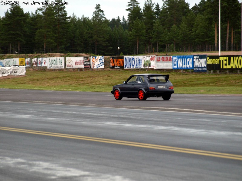 Toyota Starlet spoilerilla