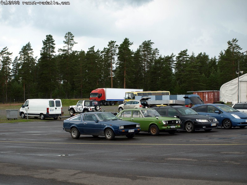 Toyotat rivissä, Coupe etualalla