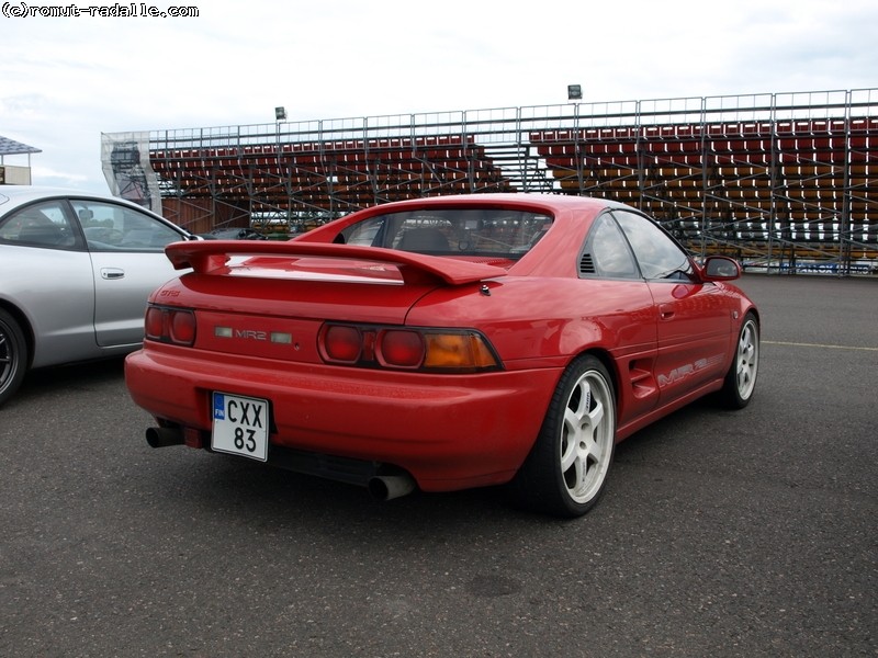 Red Toyota MR2