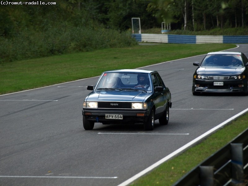 Toyota Corolla DX KE70 Sininen