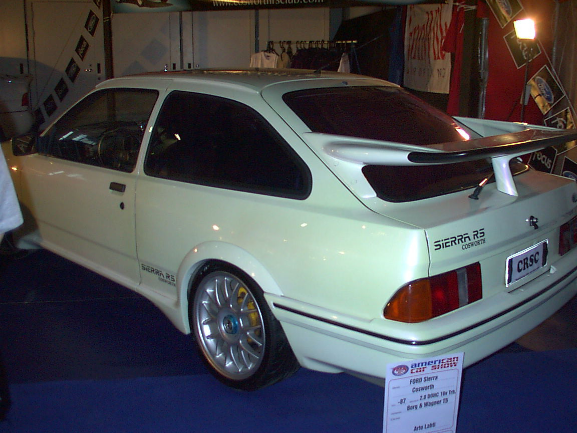 American Car Show 2002 (ACS02), Ford Sierra RS Cosworth 1987 valkoinen