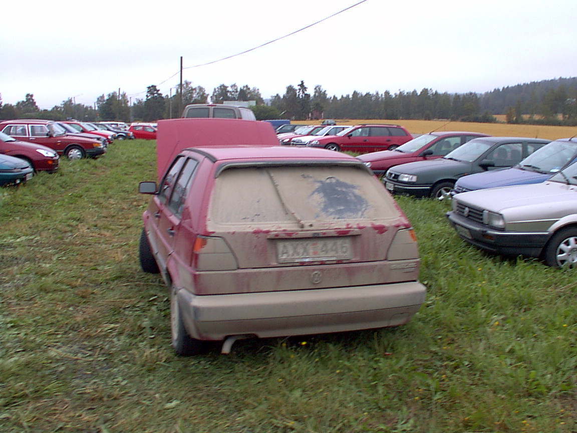 Neste Rally 2001, VW Golf, kurainen punainen
