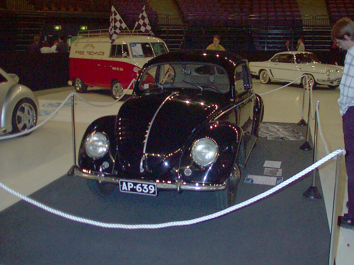 EuroCarShow 2001, VW Kupla 1950. EnsimmÃ¤isiÃ¤ suomeen tuotuja.