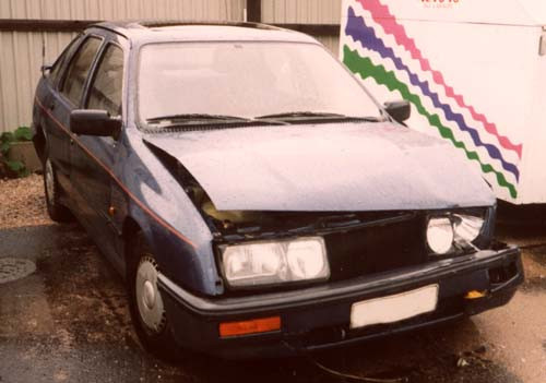 Ford Sierra 1.3 Turbo (Tumman sininen), Ostettu tÃ¤ssÃ¤ kunnossa.