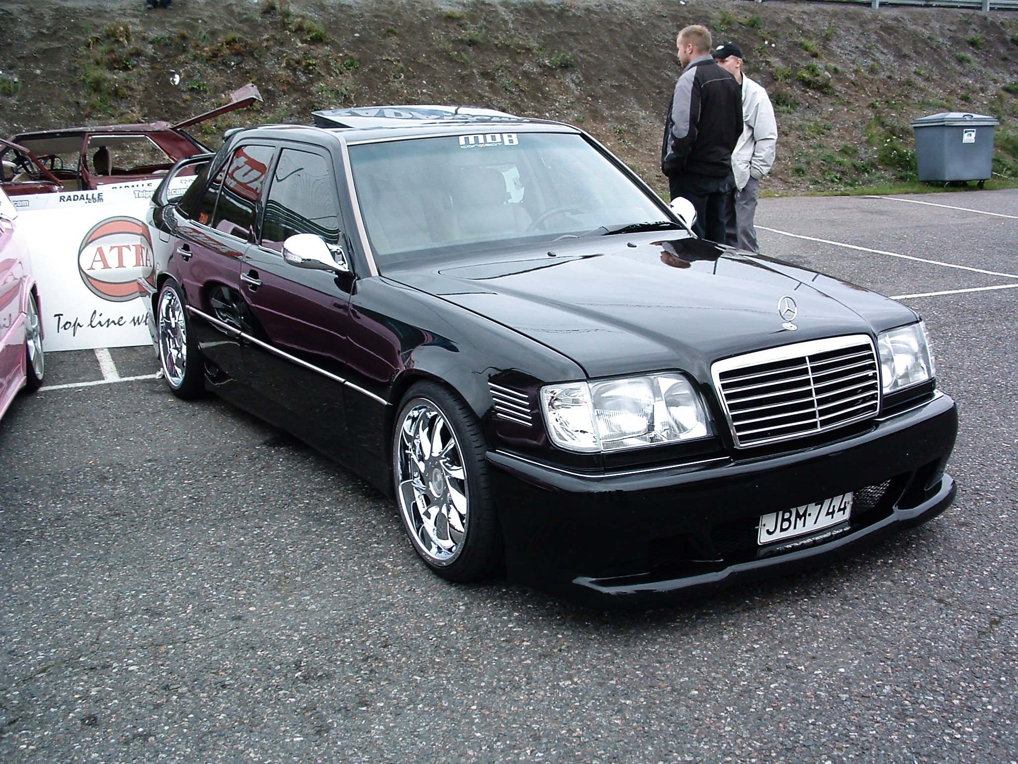Radalle.com ratapÃ¤ivÃ¤ 3.10.2004, Mecedes-Benz W124 300