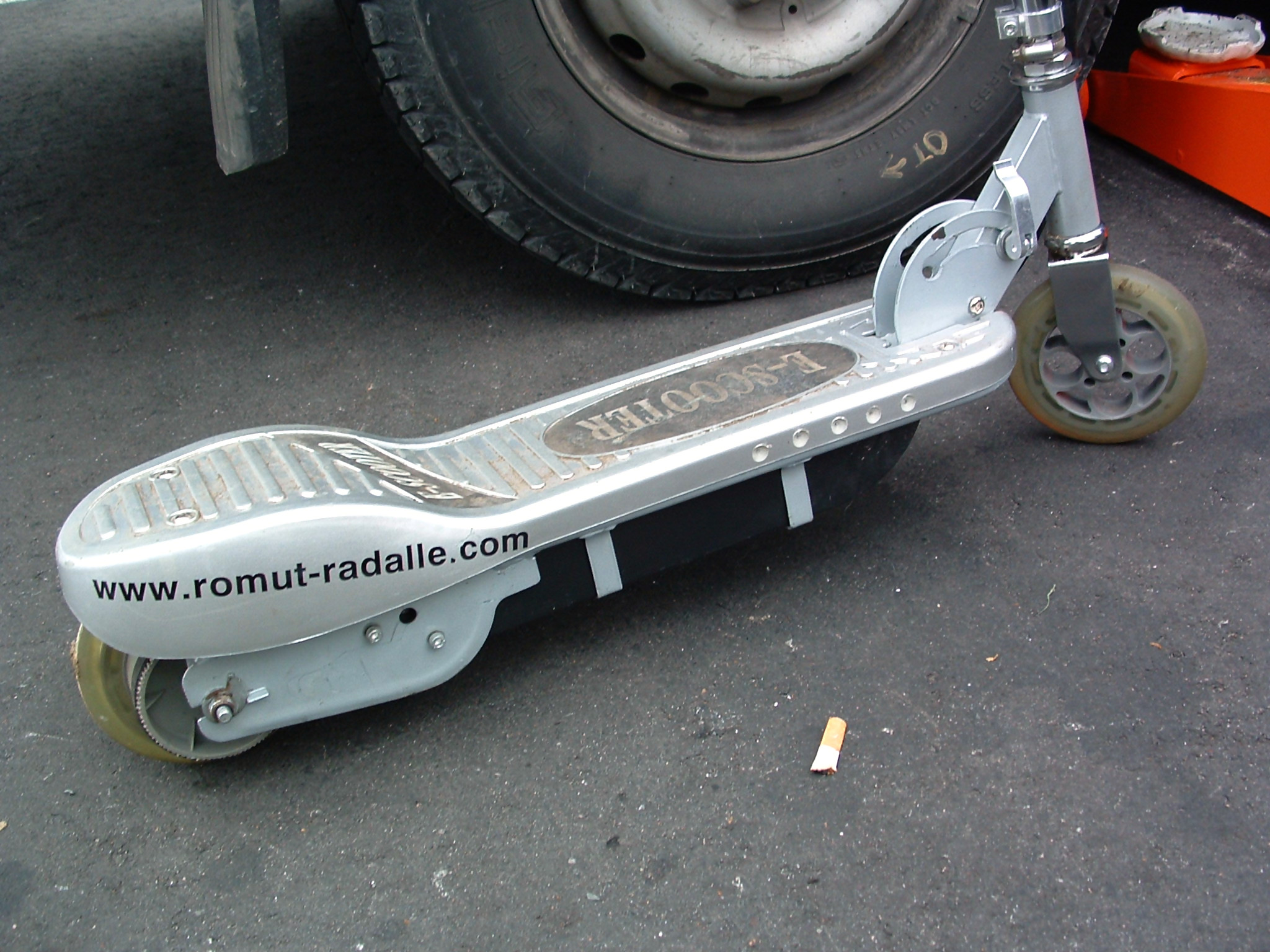 Radalle.com ratapÃ¤ivÃ¤ 3.10.2004, Radan nopein E-Scooter