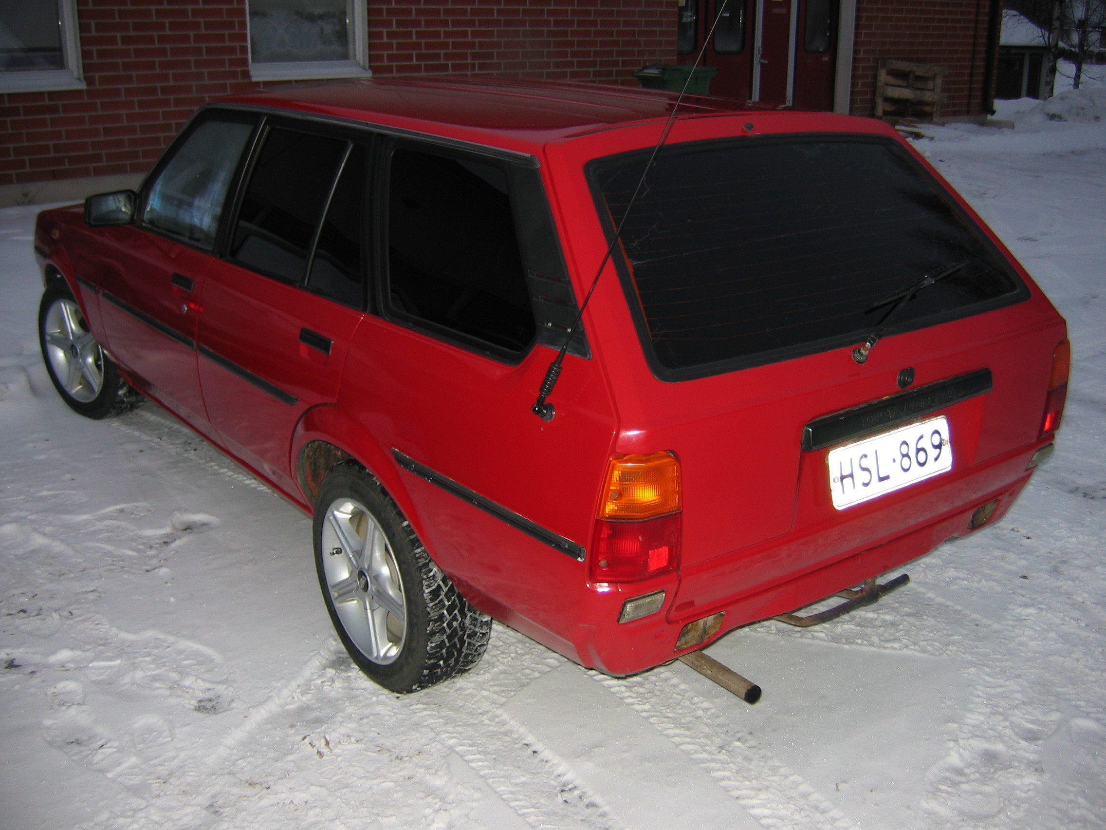 Kaverien autot, entiset & nykyiset, Toyota Corolla DX Wagon