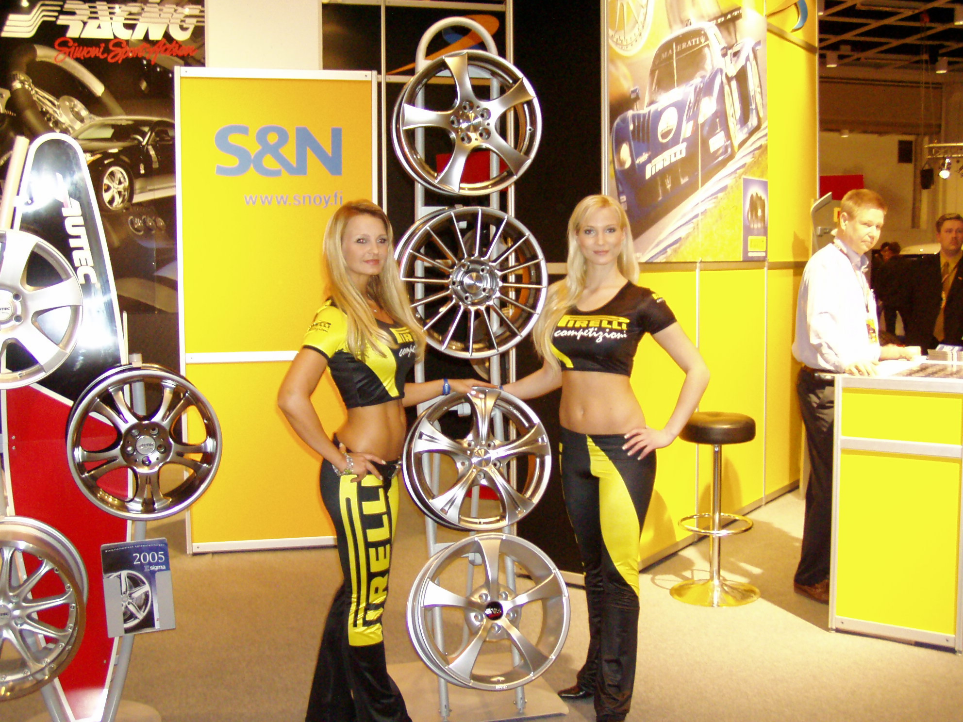 American Car Show 2005, Pirelli-neidot
