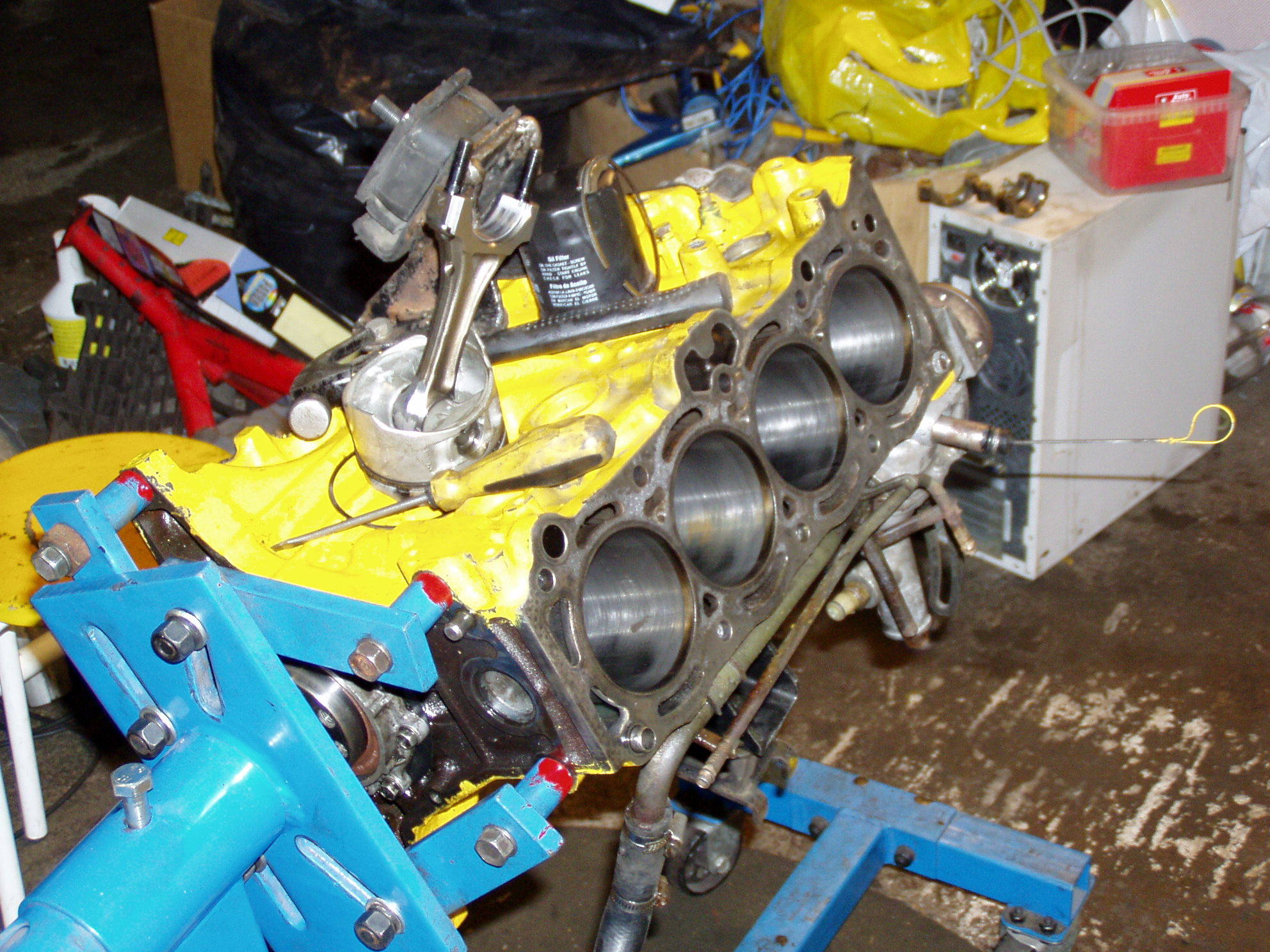 Starletin moottori 2004-2006, KesÃ¤llÃ¤ 2005, MÃ¤nnÃ¤t irti lohkosta. 4AGE