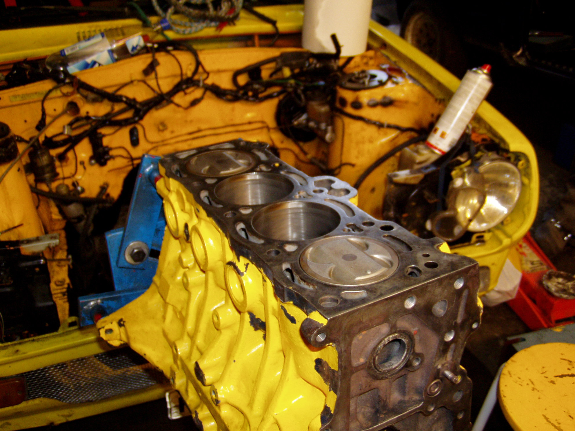 Starletin moottori 2004-2006, "Uudet" mÃ¤nnÃ¤t paikallaan. 4A-GE 10.3:1