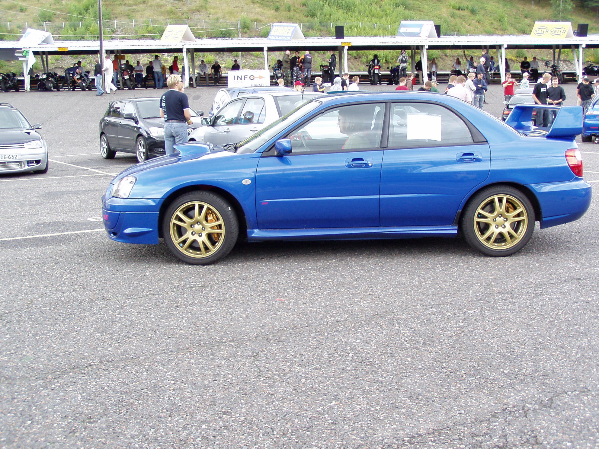 Radalle.com 13.8.2005, Sininen Subaru Impreza STi