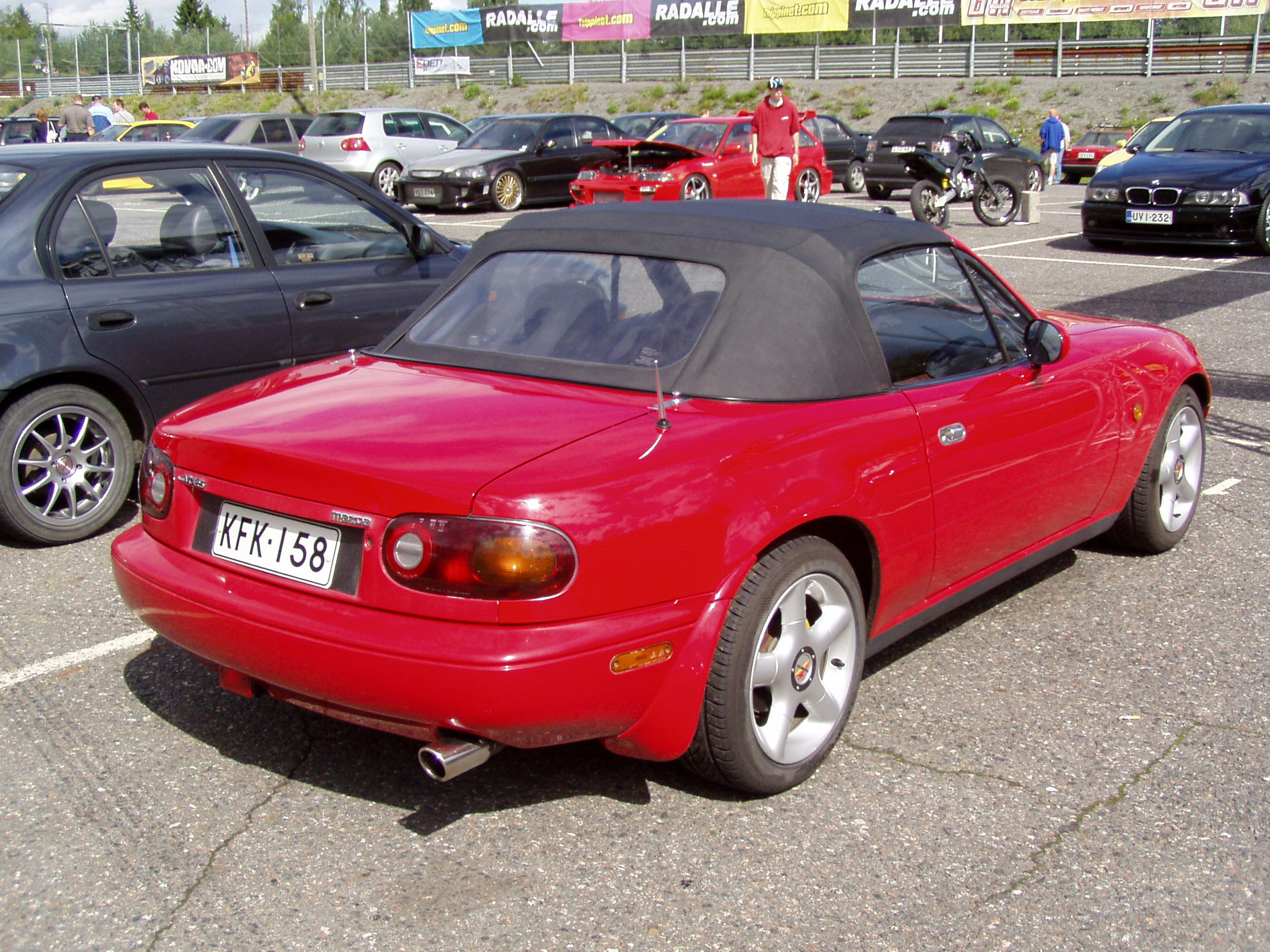 Radalle.com 13.8.2005, Punainen Mazda MX-5