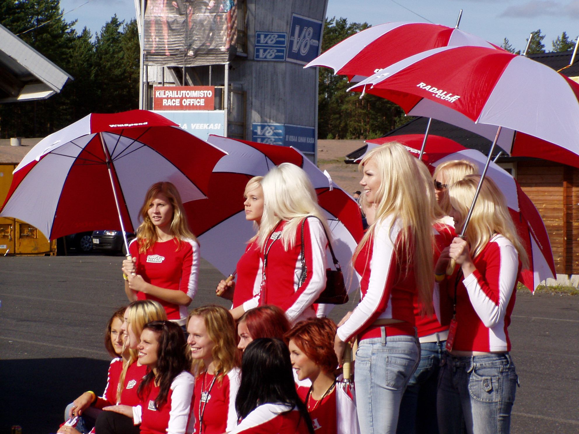 Radalle.com & Ferrari Challenge 11.9.2005 Alastaro, TytÃ¶t