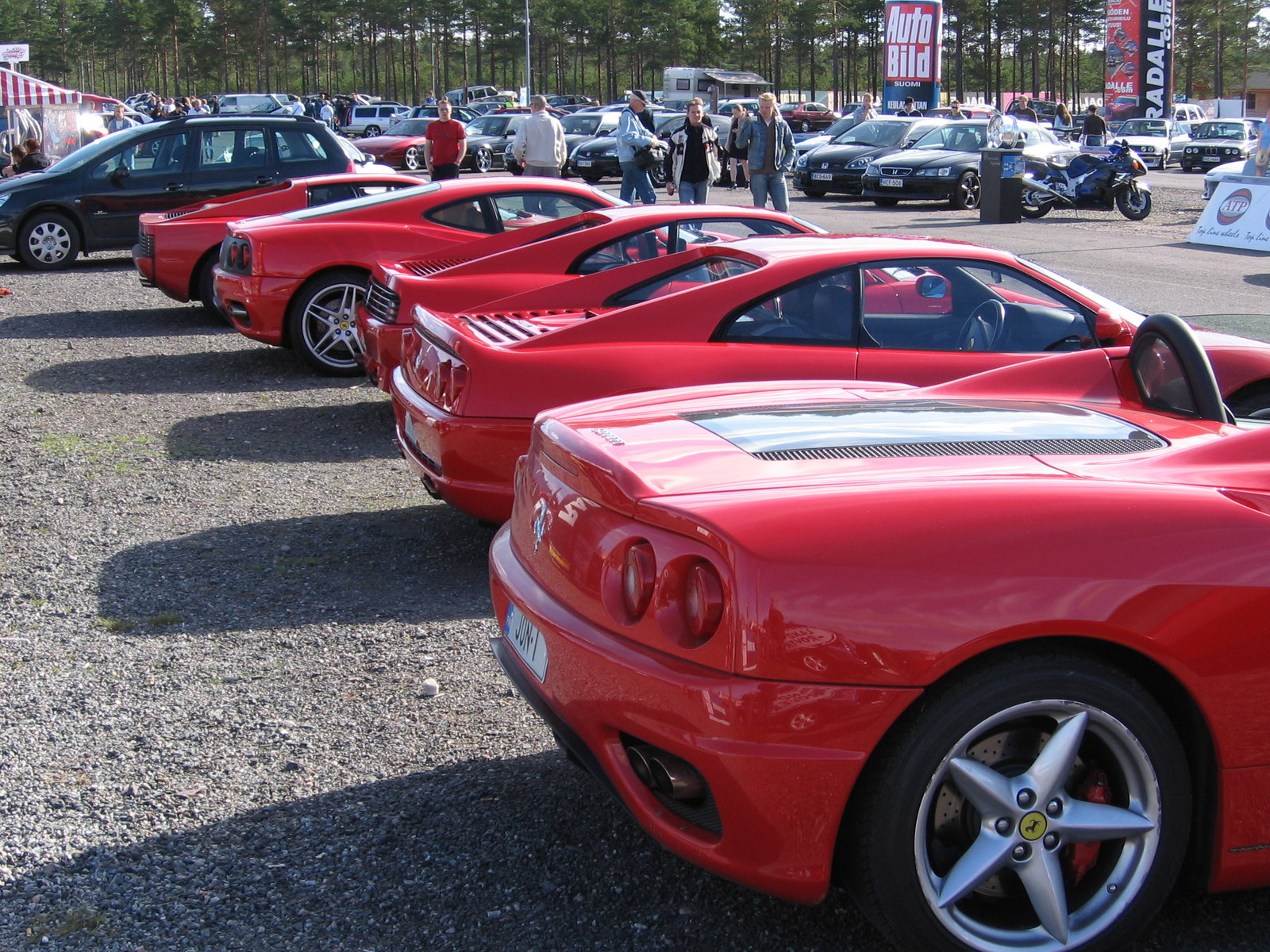 Radalle.com & Ferrari Challenge 11.9.2005 Alastaro, Punaisia Ferrareita