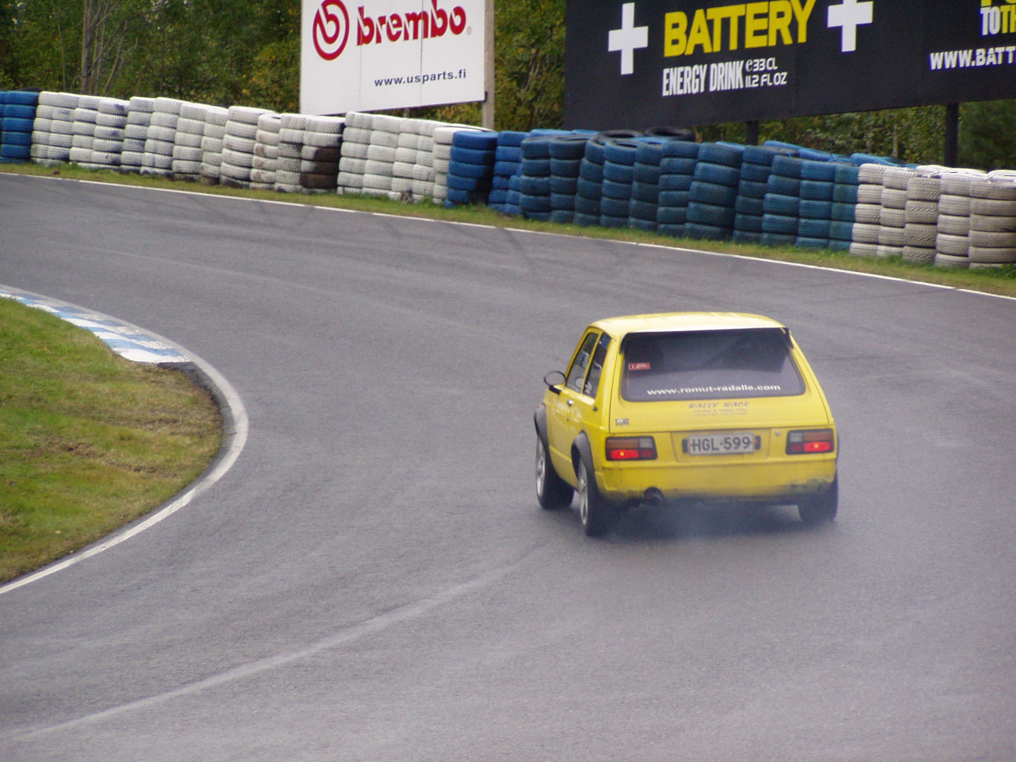 Sunday on racetrack 18.9.2005, Starlet mutkassa