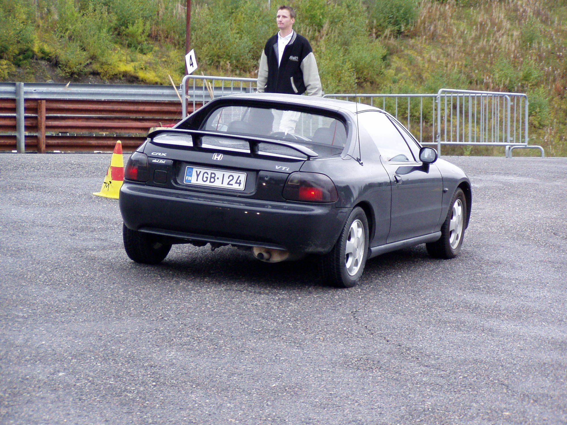 Sunday on racetrack 18.9.2005, Honda Civic CRX VTi Coupe 1994, Musta