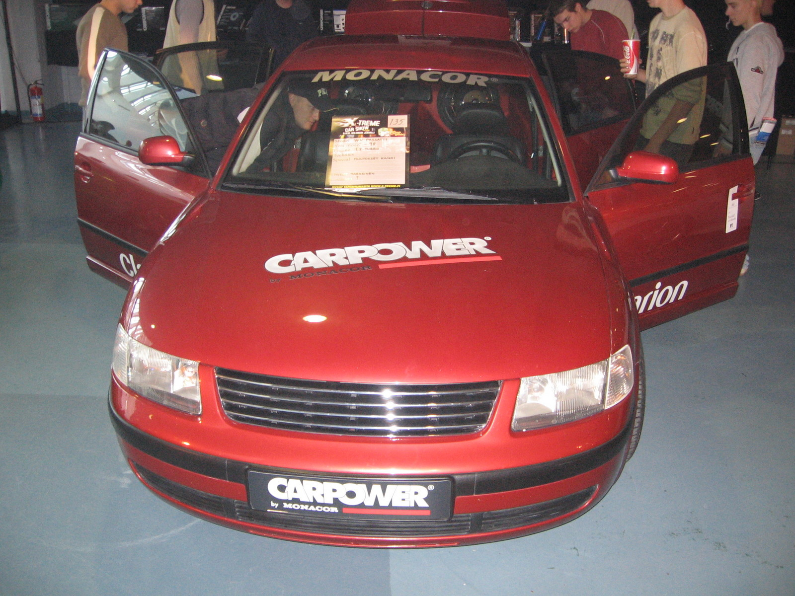 X-treme Car Show 9.10.2005, Punainen CarPower passat