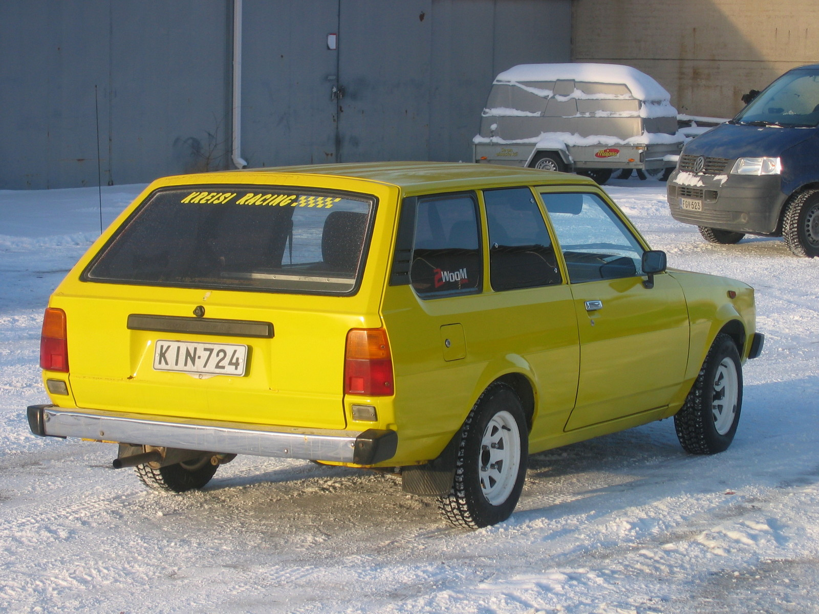 harrin farkku, Keltainen Toyota Corolla KE70 farmari