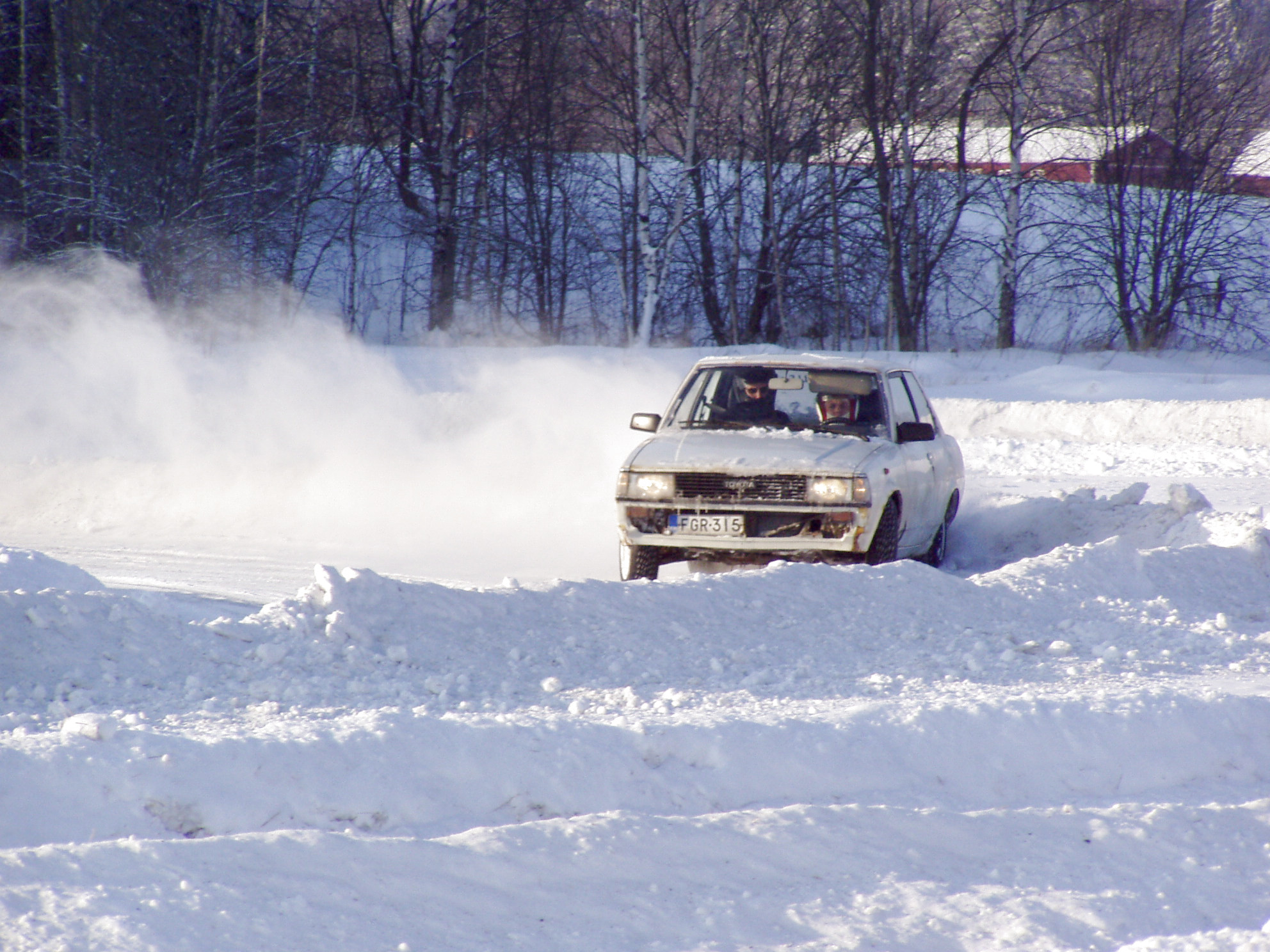 Talviajelut 4.2.2006, Valkoinen Toyota Corolla