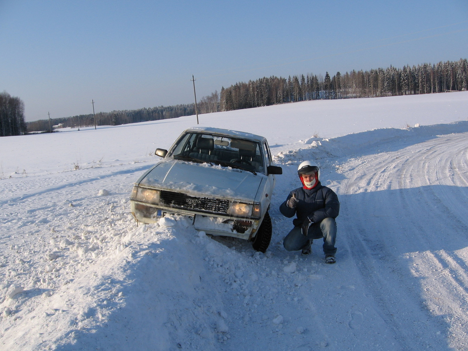 Talviajelut 4.2.2006, Corolla hyppÃ¤s penkan pÃ¤Ã¤lle