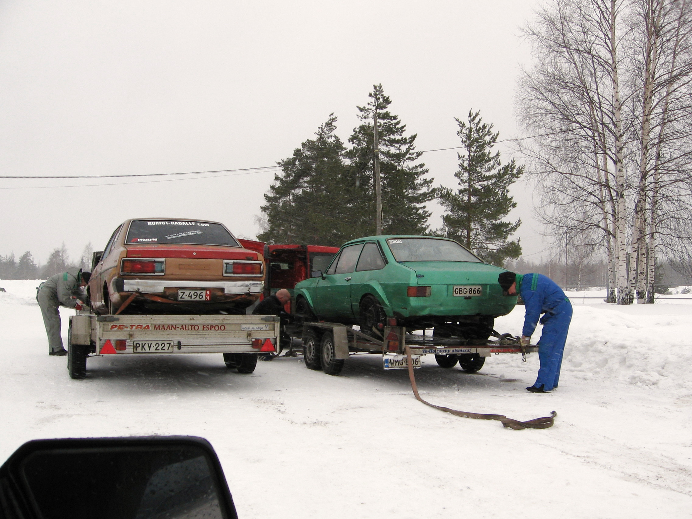 X-treme On Ice 2 18.3.2006 HyvinkÃ¤Ã¤, Datsun ja Escort trailereilla