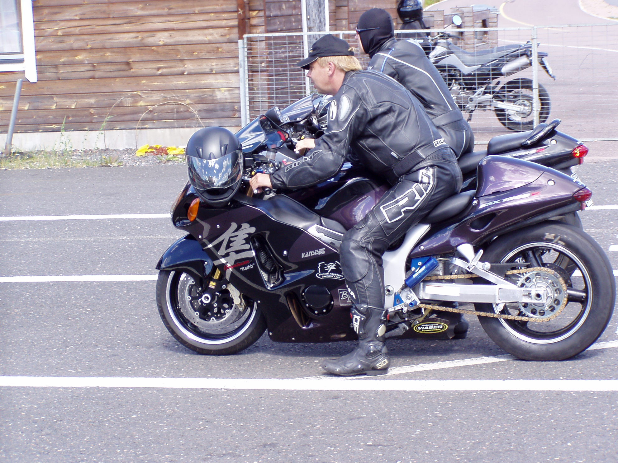 X-Treme ratapÃ¤ivÃ¤t 15.7.2006 Alastaro, Saastamoinen Hayabusalla kiihdyttÃ¤mÃ¤Ã¤n menossa