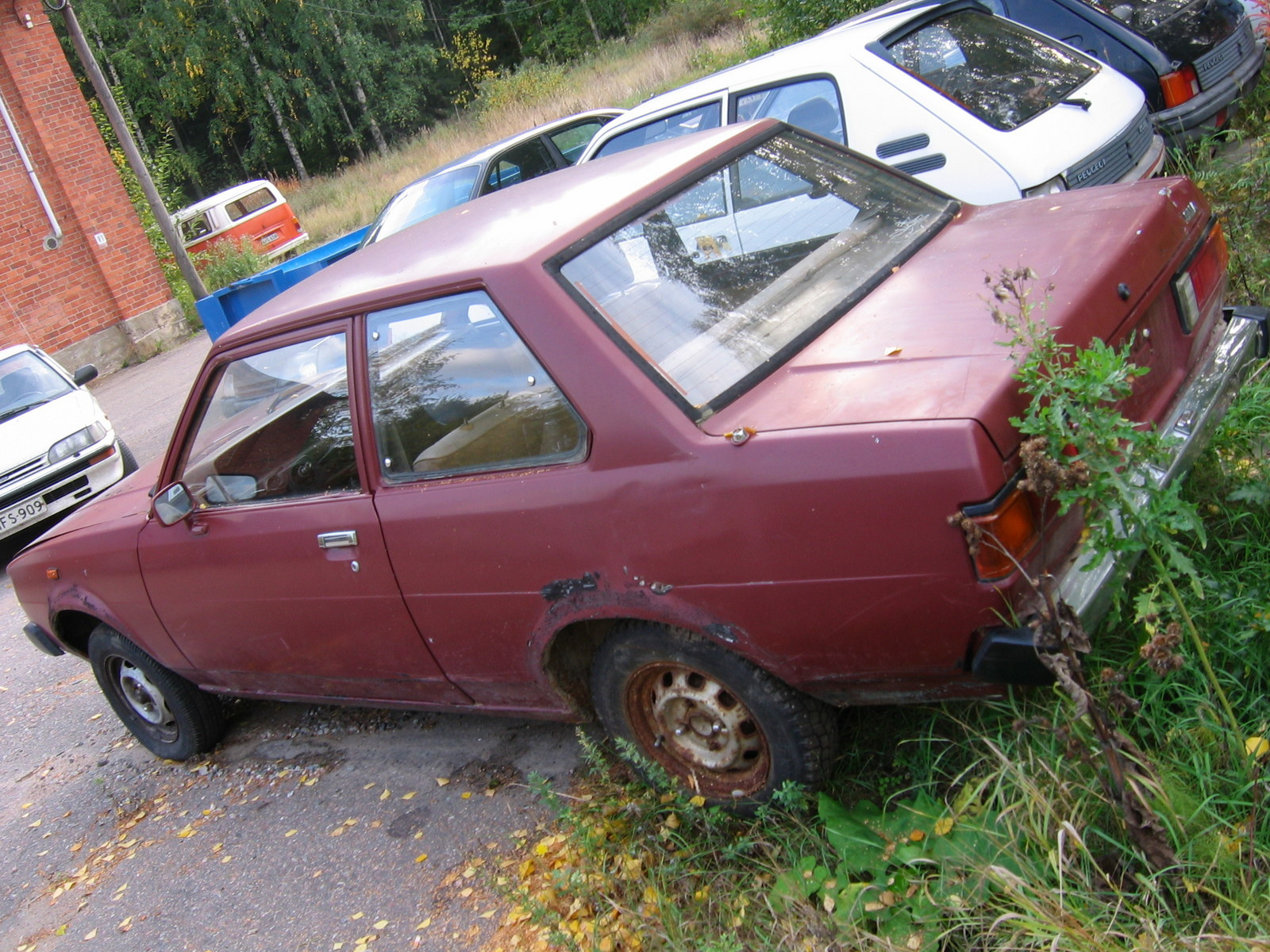 Toyota Corolla DX Mattapunanen