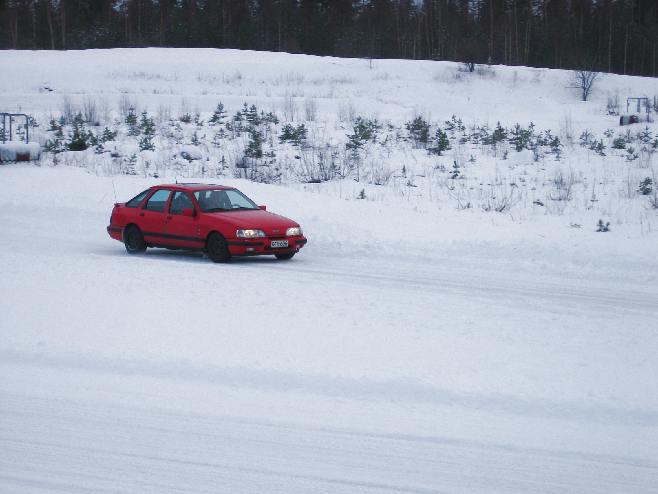 Kovaa.com JÃ¤Ã¤ratapÃ¤ivÃ¤, Punainen Ford Sierra