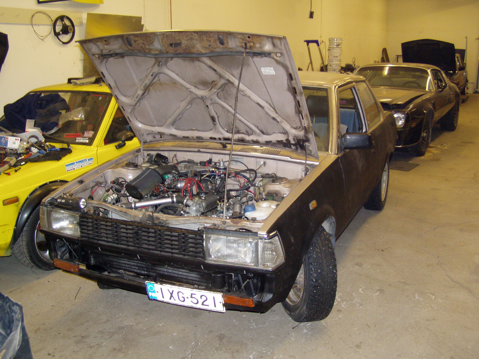 Toyota Corolla KE70 DX 4K Supercharged "sha-mu" (Shampanja-M, Koeajettu, hienosti toimii ja ahtaa! Remmiahdettu DX-Corolla