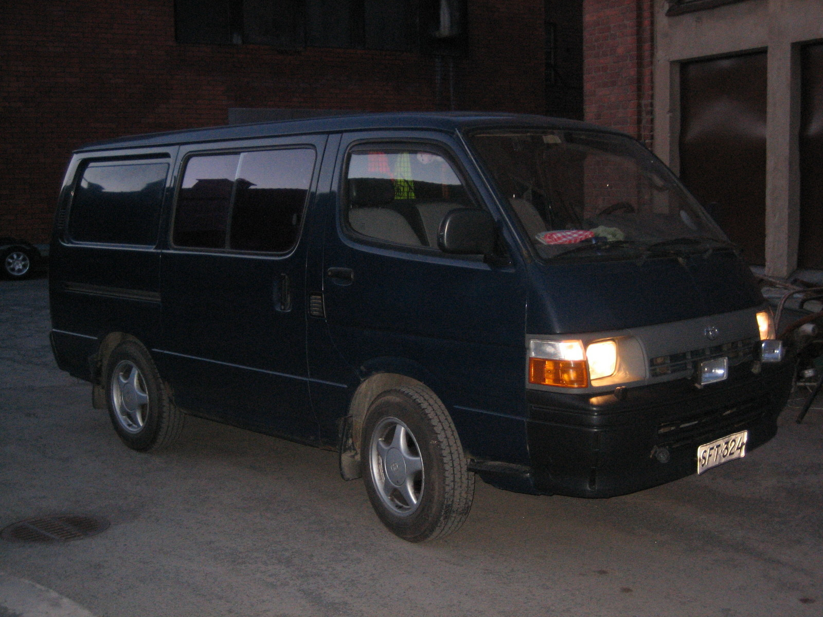 Toyota Hiace -92