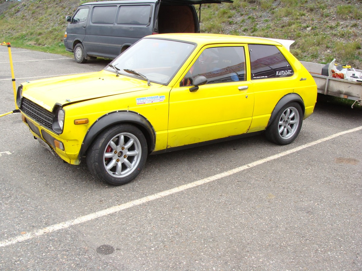 Radalle.com Ahvenisto 29.09.2007, Janin keltainen Toyota Starlet KP60