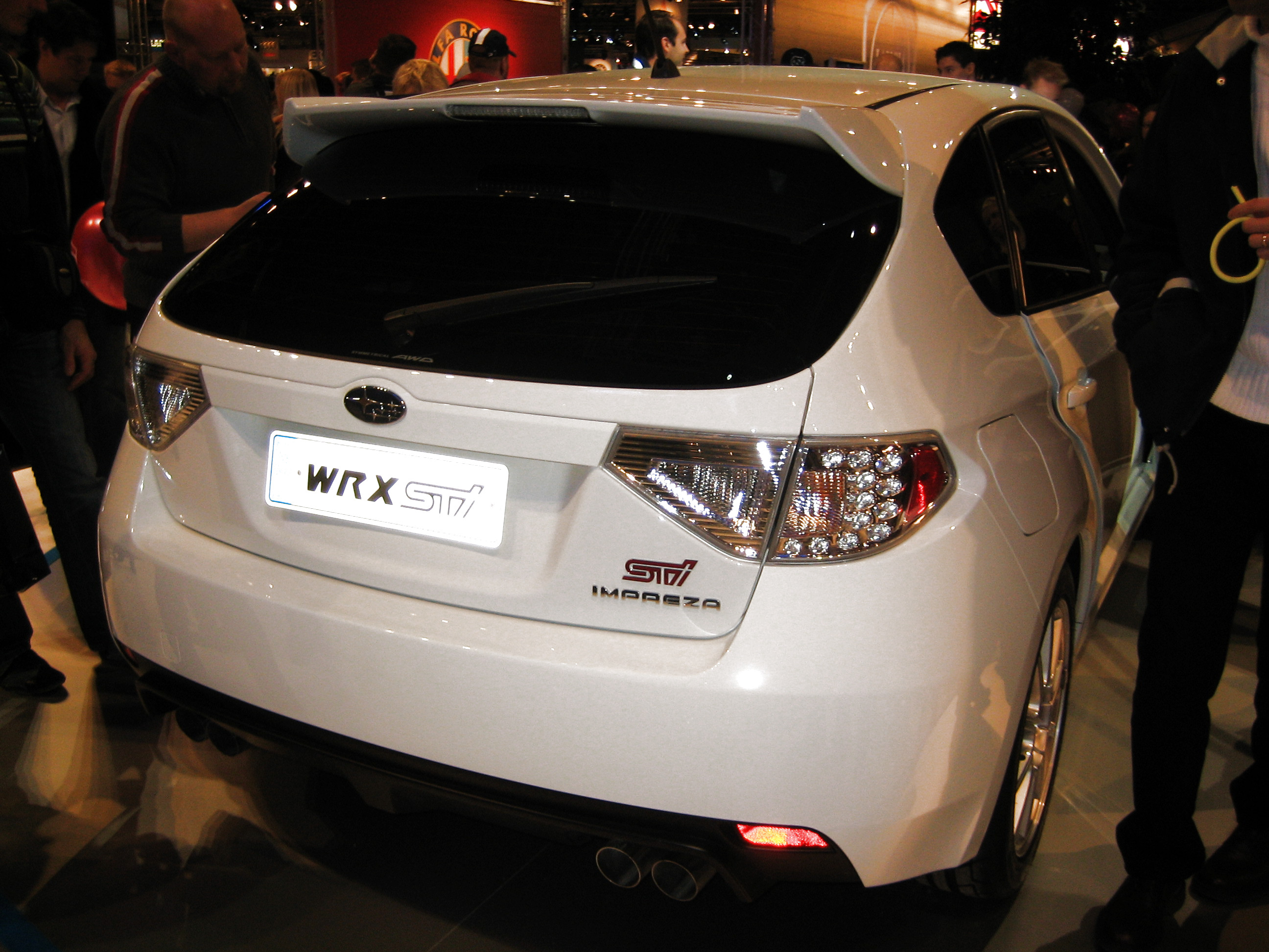 Helsinki motor show 2007, Valkoinen Subaru Impreza WRX STi