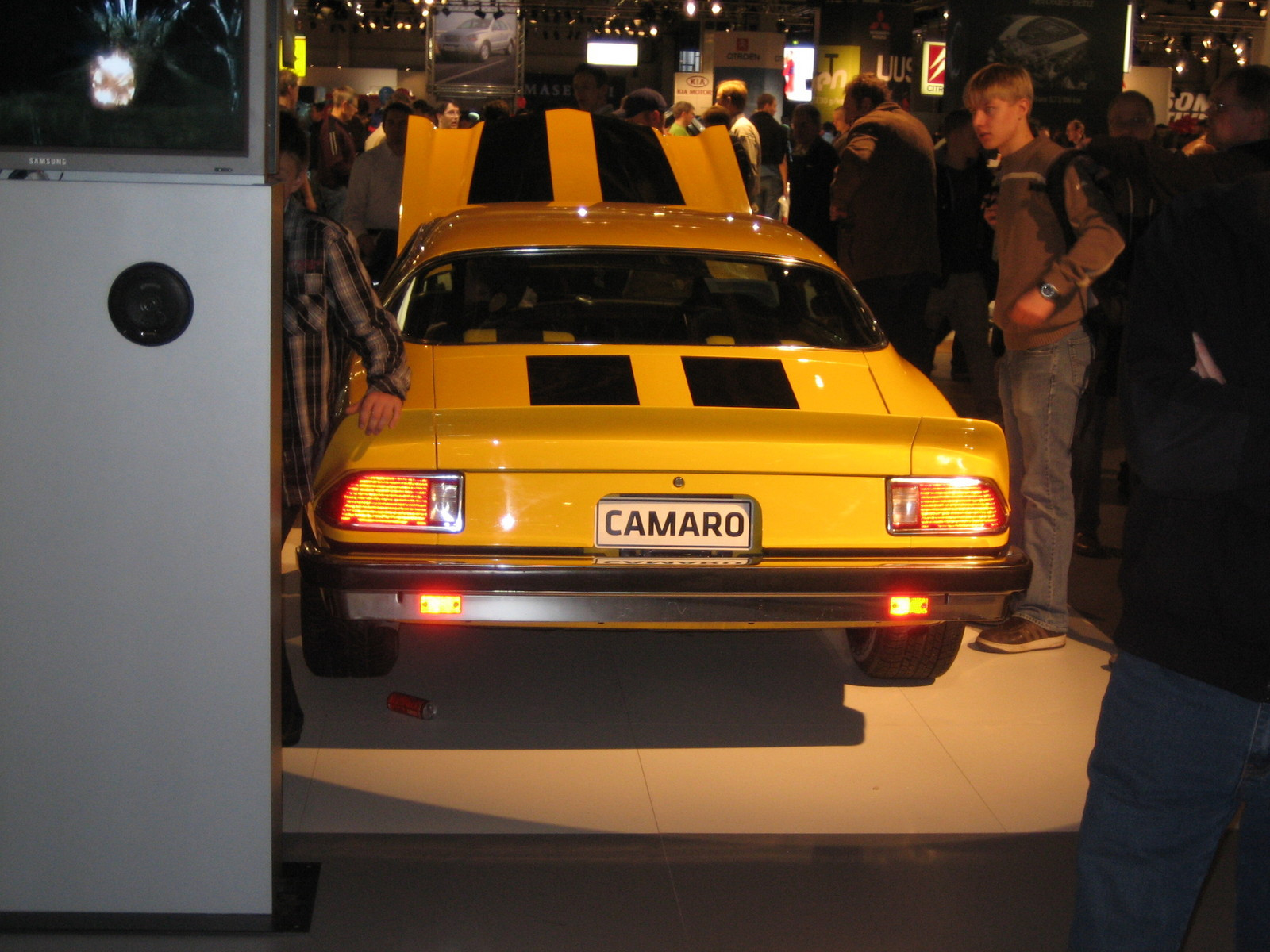 Helsinki motor show 2007, Keltainen Camaro