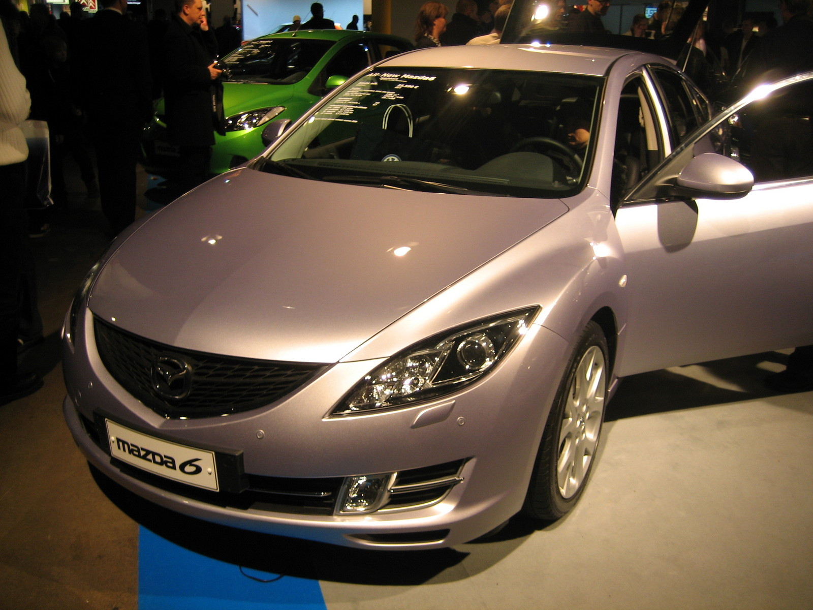 Helsinki motor show 2007, Uusi Mazda 6, hopeinen