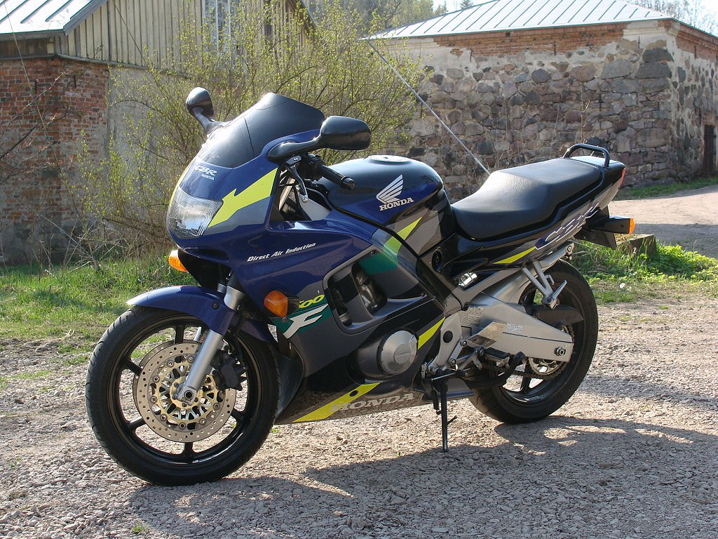 Honda CBR 600f -96