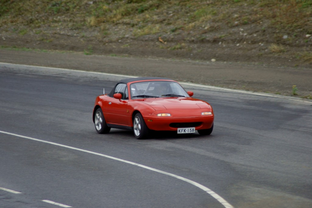 Radalle.com Ahvenisto 9.8.2008, Mazda MX-5 1991 B6, punainen