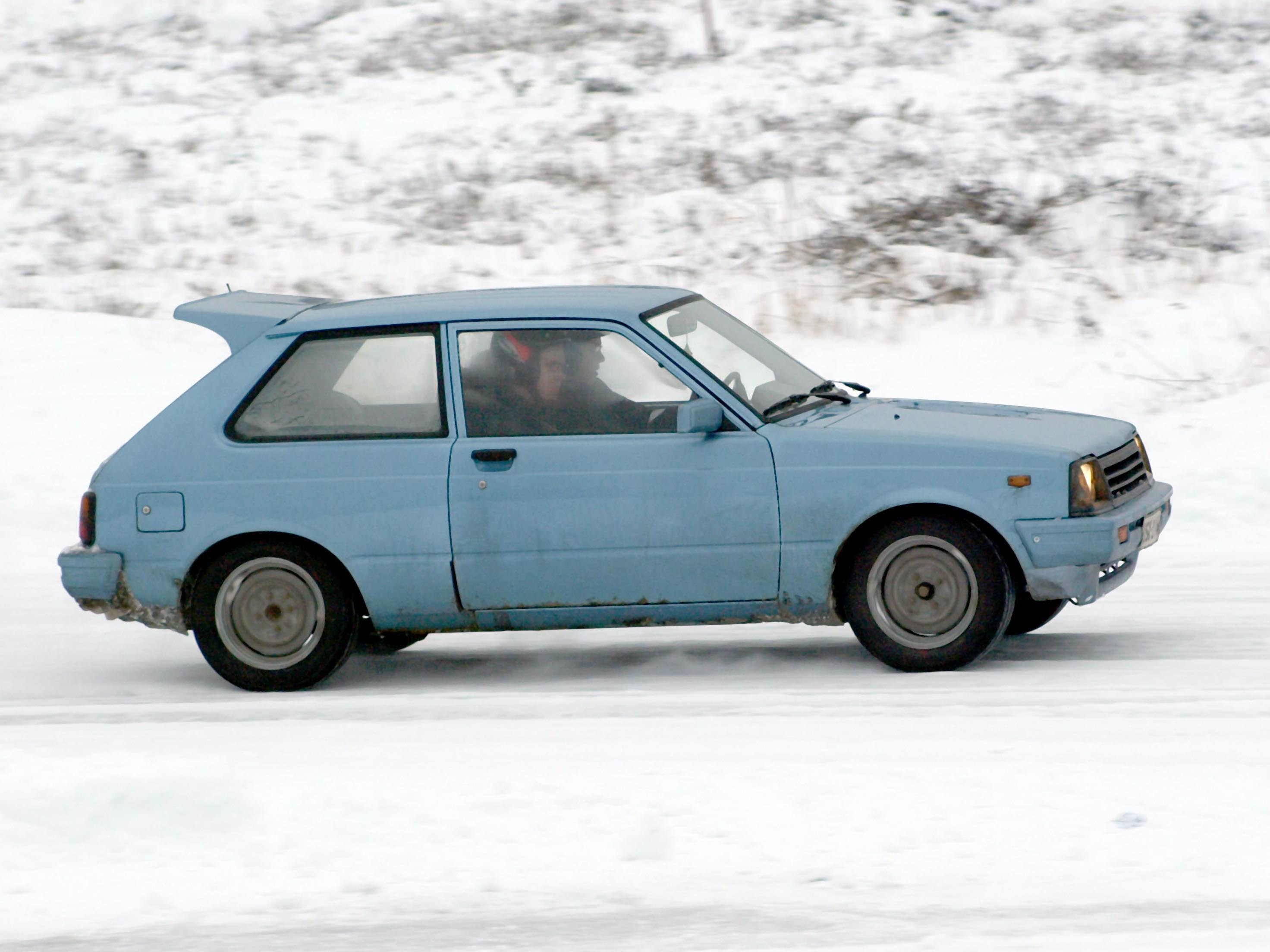 Radalle.com jÃ¤Ã¤ratapÃ¤ivÃ¤ 24.1.2009 HyvinkÃ¤Ã¤, Vaaleansininen Toyota Starlet KP60