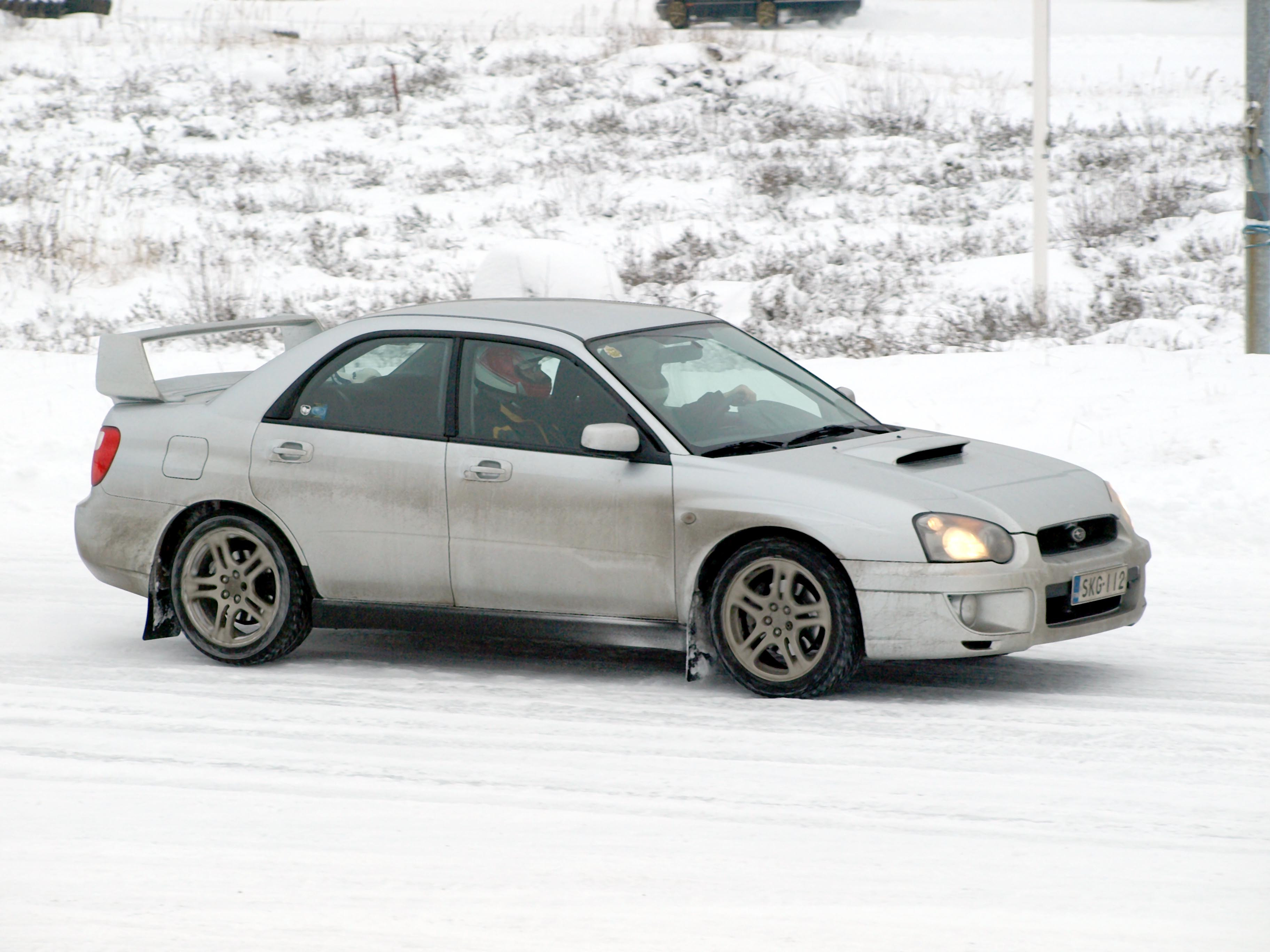 Radalle.com jÃ¤Ã¤ratapÃ¤ivÃ¤ 24.1.2009 HyvinkÃ¤Ã¤, Harmaa Subaru Impreza