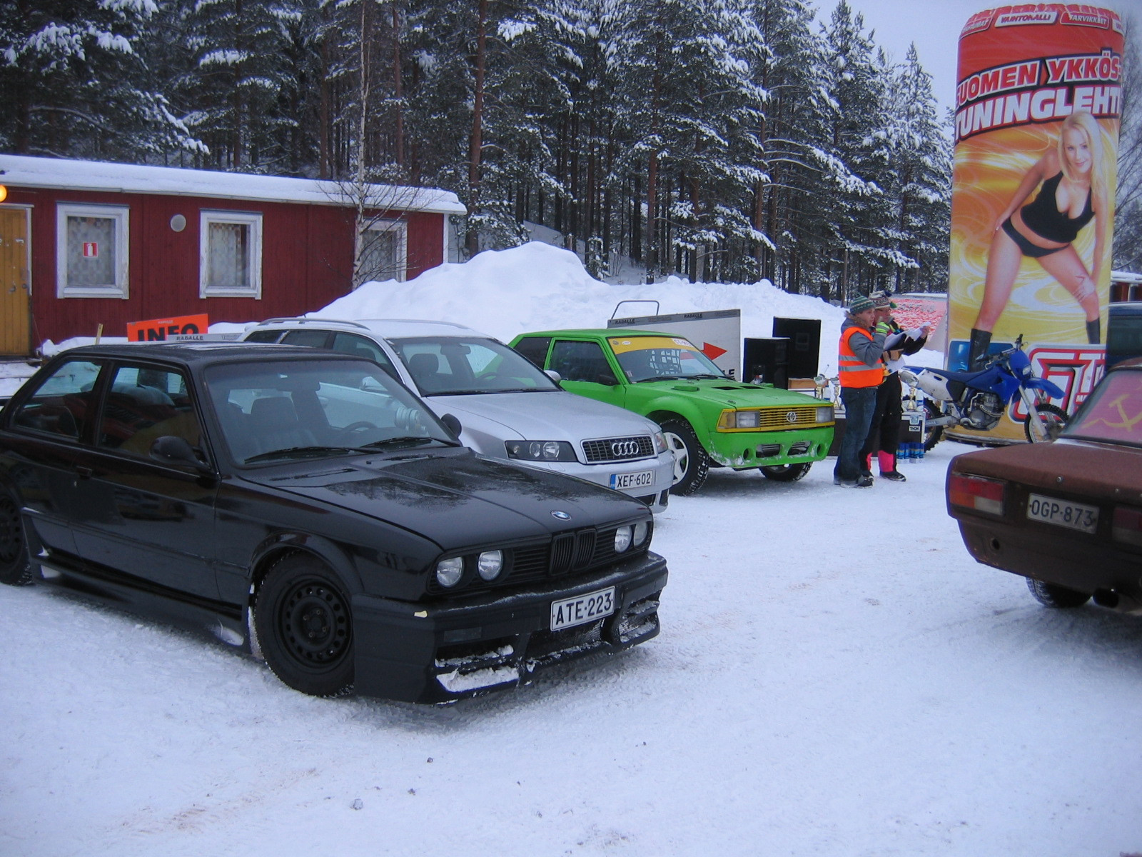 Lasol jÃ¤Ã¤ratapÃ¤ivÃ¤ joutsa 7.2.2009, Musta BMW