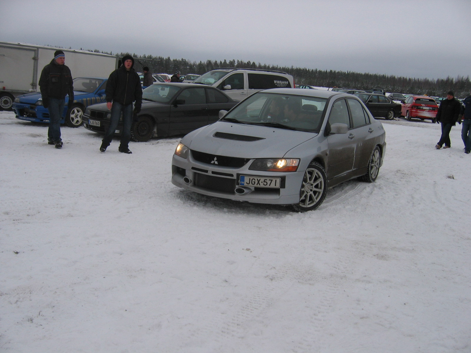 Radalle.com JÃ¤Ã¤ratapÃ¤ivÃ¤t imatra, Hopeinen Mitsubishi Lancer Evo