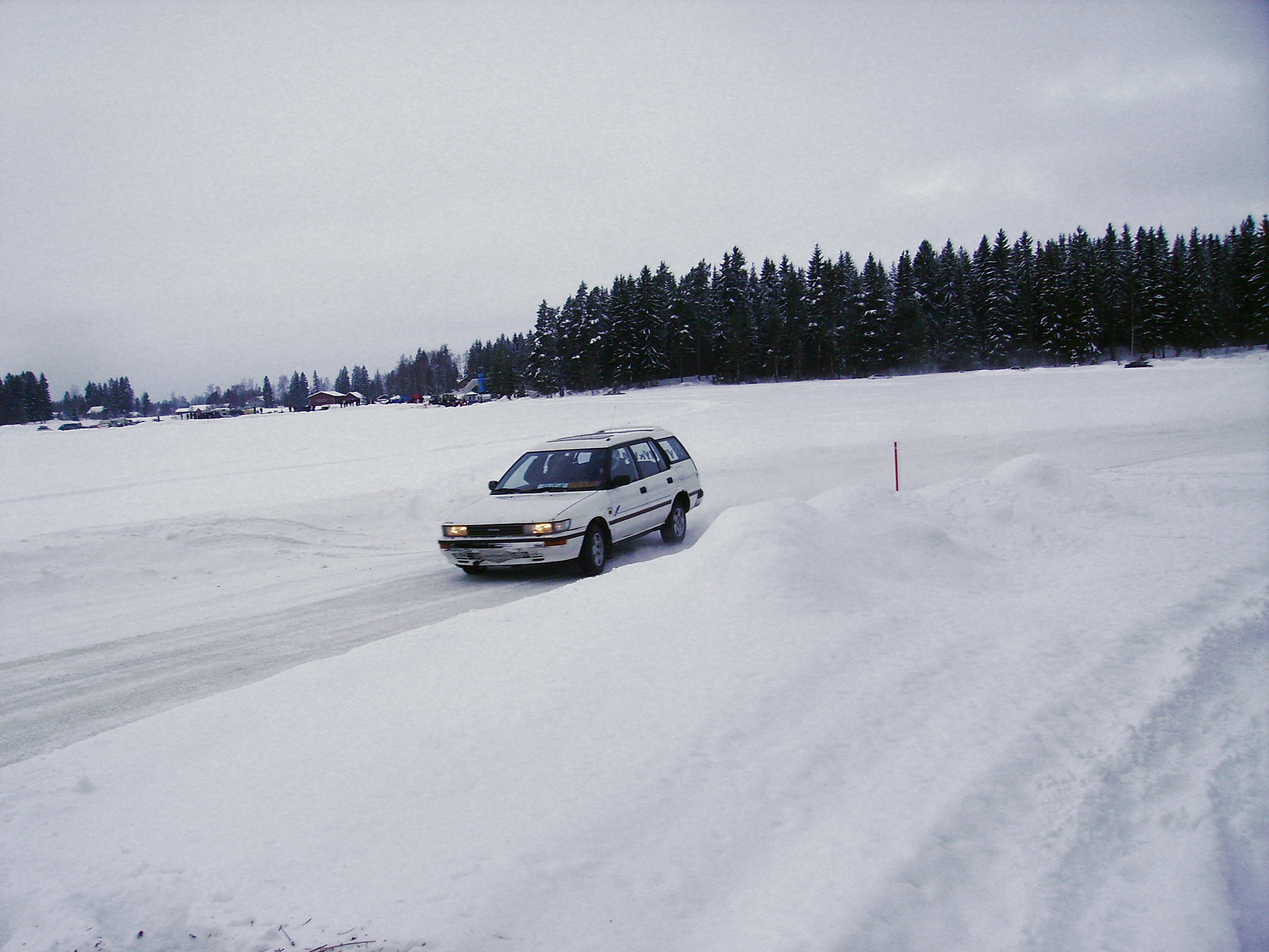 JÃ¤Ã¤radalle.com Pukkila 13.2.2010, Subaru Legacy