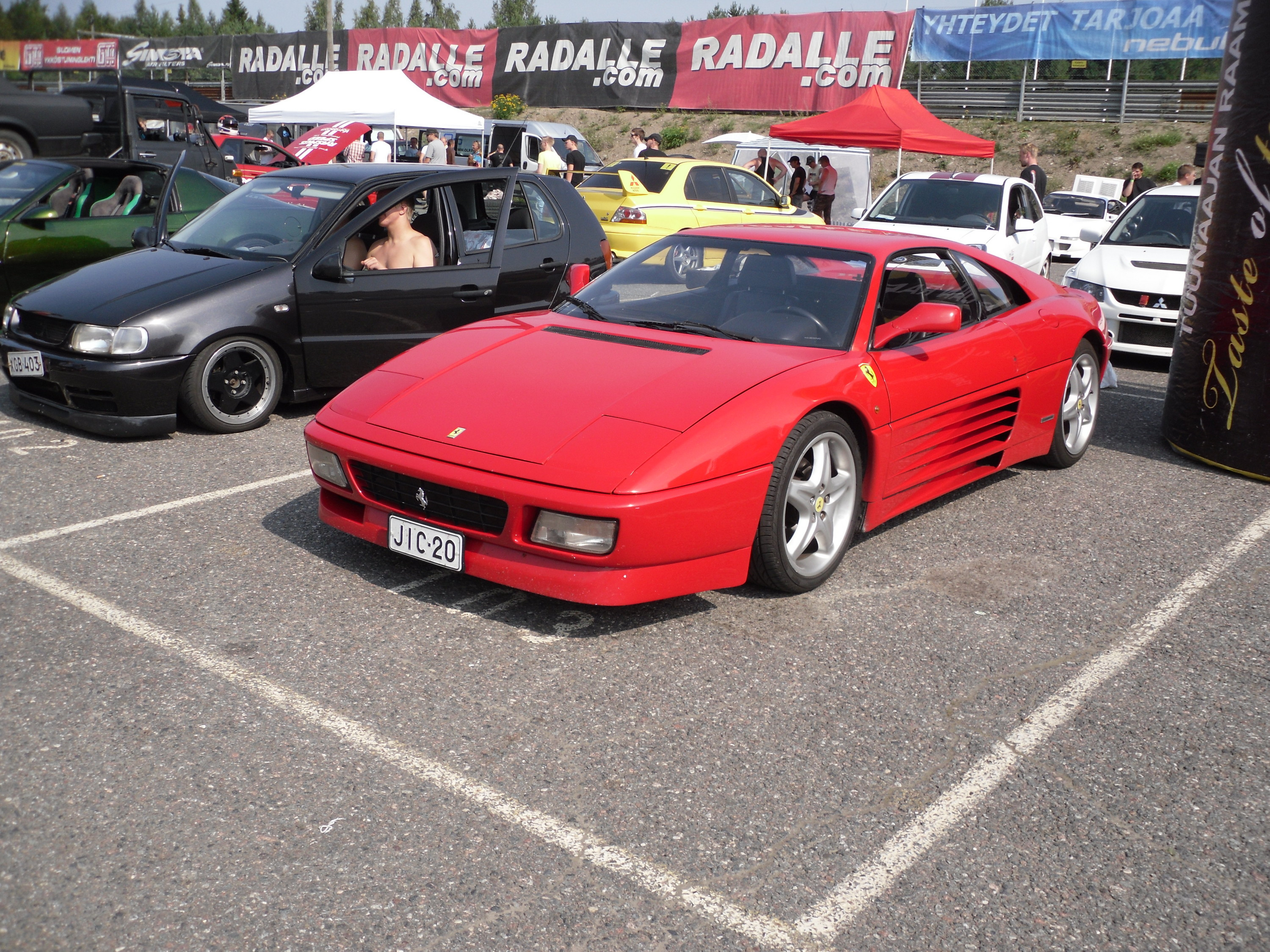 Radalle.com Ahvenisto 7.8.2010, Timeattack -kilpailupÃ¤ivÃ¤, Punainen Ferrari