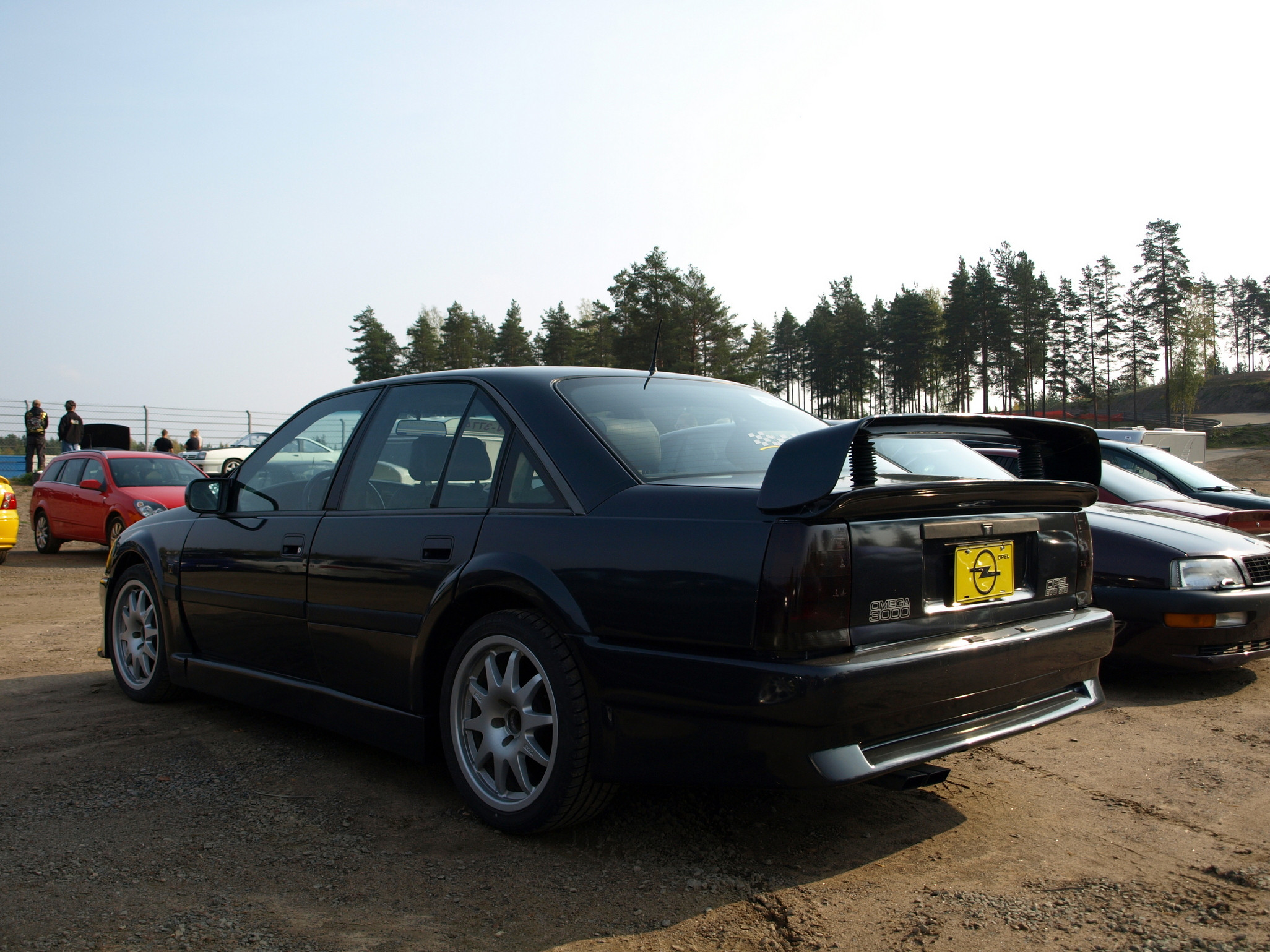 OCF Luisukunkku ja sprinttikunkku 2010 Kouvola, Musta Opel Omega 3000