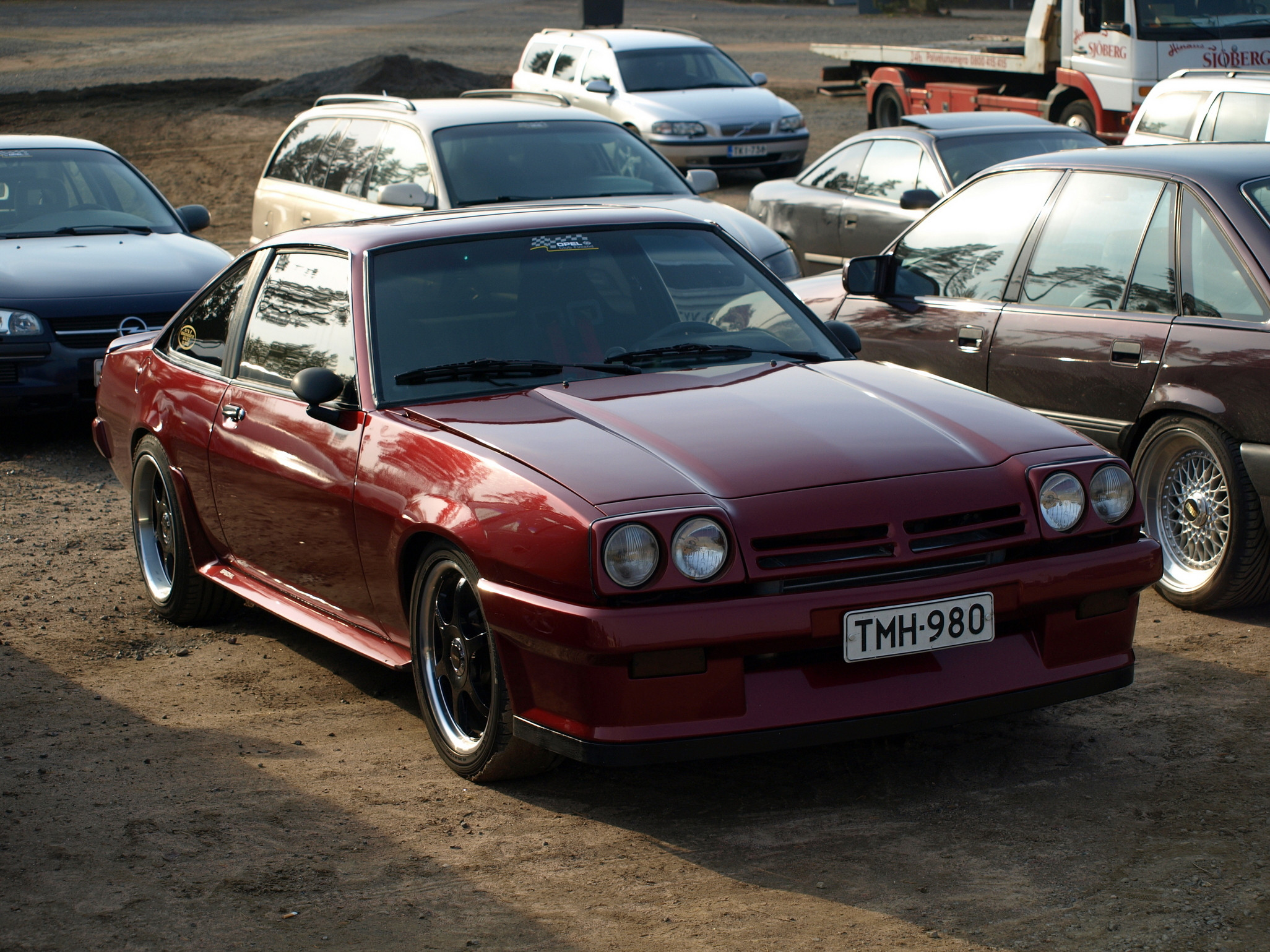 OCF Luisukunkku ja sprinttikunkku 2010 Kouvola, Viininpunainen Opel Manta B