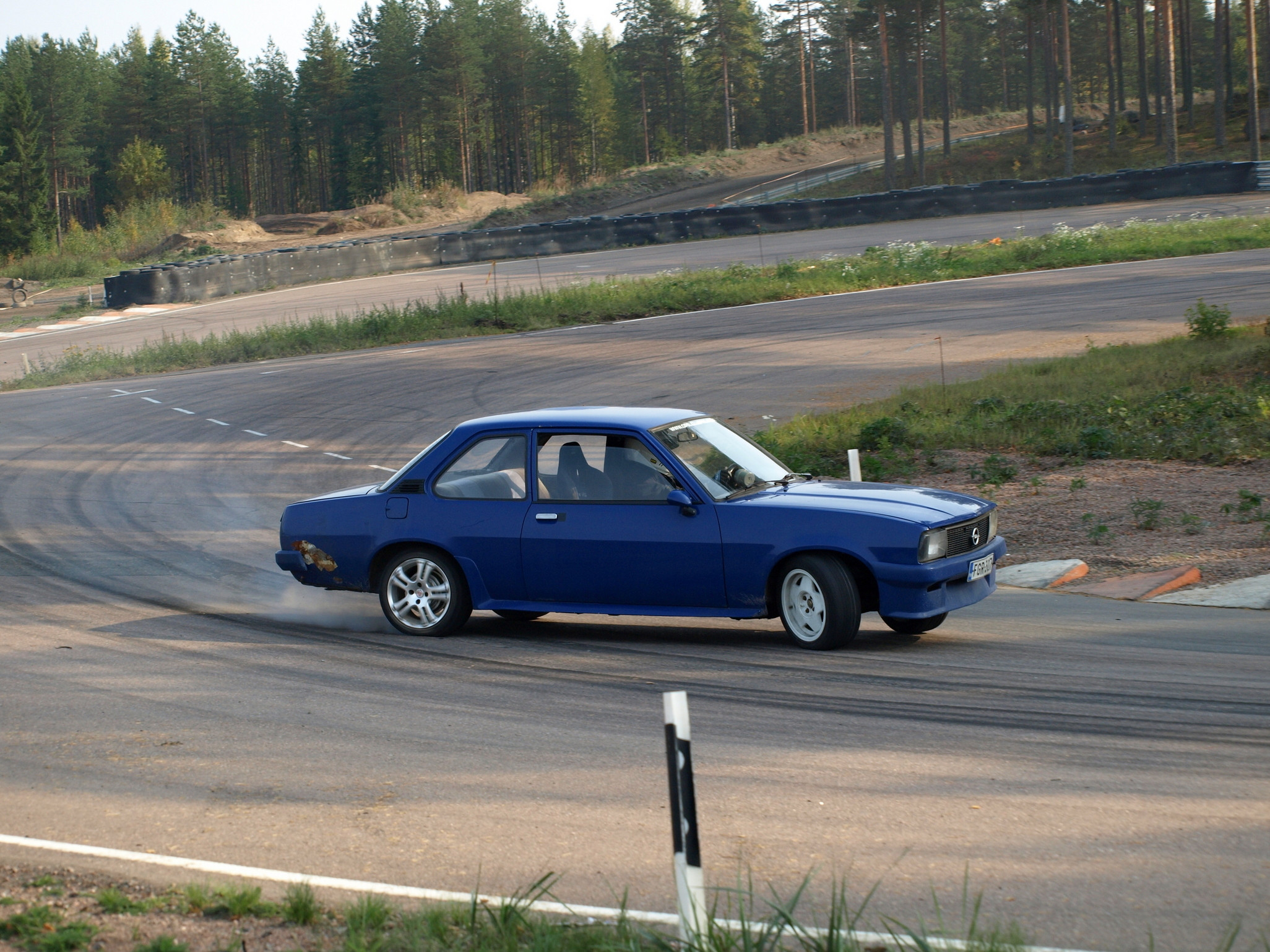 OCF Luisukunkku ja sprinttikunkku 2010 Kouvola, Tummansininen Opel Ascona