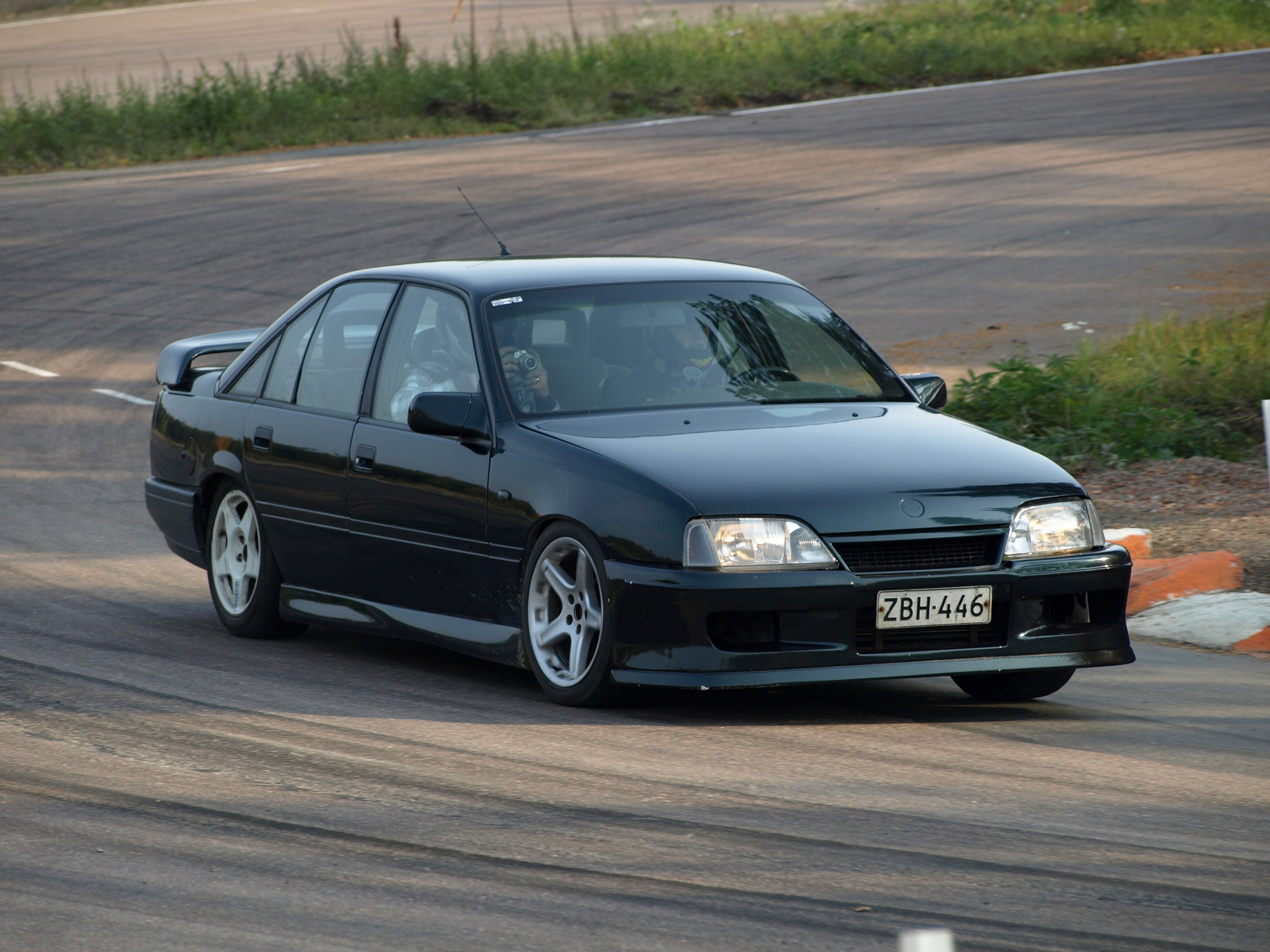 OCF Luisukunkku ja sprinttikunkku 2010 Kouvola, Musta Opel Omega