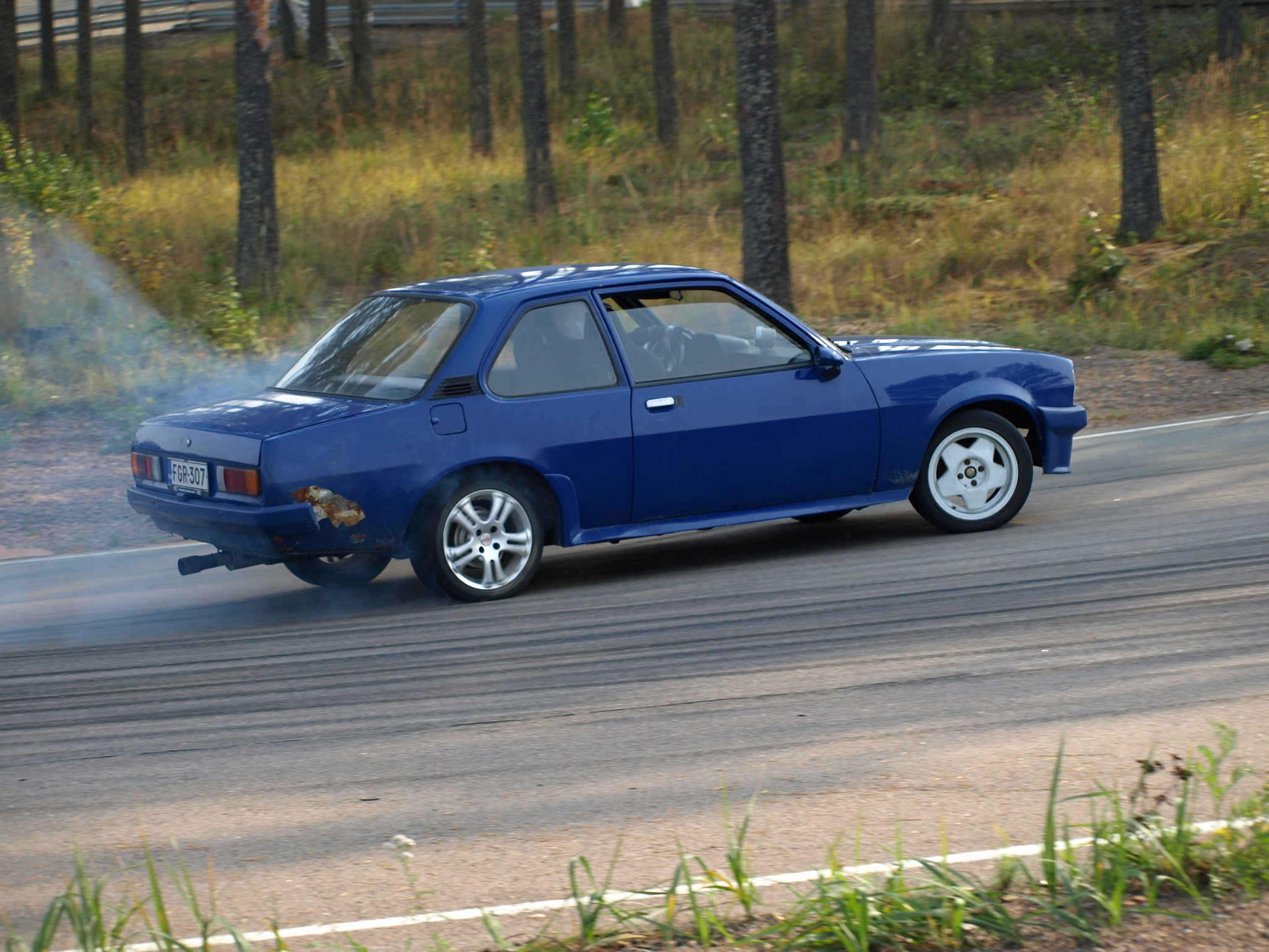 OCF Luisukunkku ja sprinttikunkku 2010 Kouvola, Tummansininen Opel Ascona