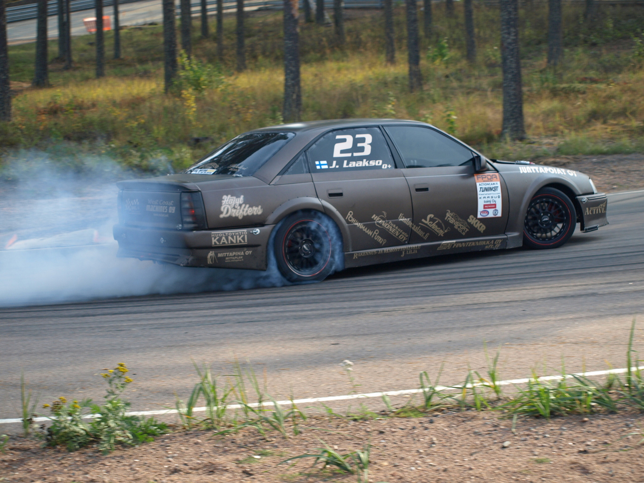 OCF Luisukunkku ja sprinttikunkku 2010 Kouvola, Harmaa Opel Omega J. Laakso